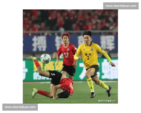 南通主场紧急扩容 9000 座迎首秀,2 万席位见证苏超黑马崛起 南通主场紧急扩容 9000 座迎首秀,2 万席位见证苏超黑马崛起