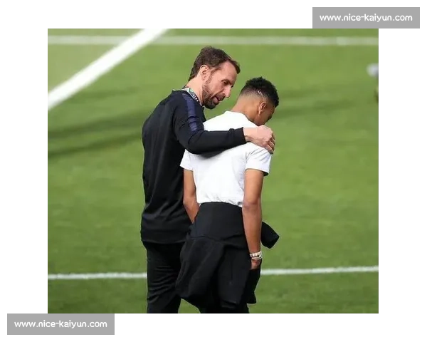 索斯盖特自荐波兰遭拒？年薪过高成拦路虎