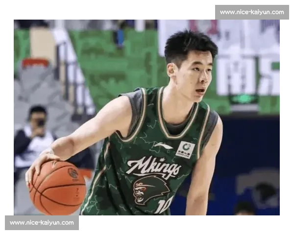 郭昊文赴美特训防守遭质疑:动作速率暴露中美差距 郭昊文赴美特训防守遭质疑:动作速率暴露中美差距